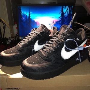 Off White Air Force 1 Size 8.5 (CHECK COMMENTS)